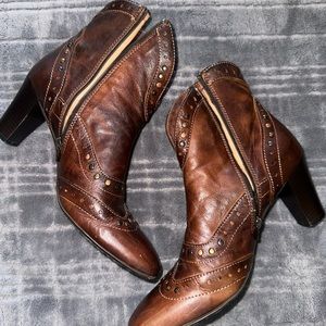 Brown healed boots